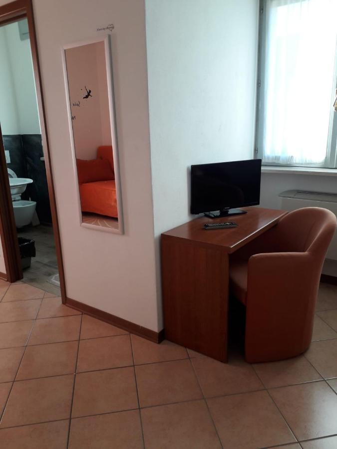 Albergo Del Turista Vernasca Buitenkant foto