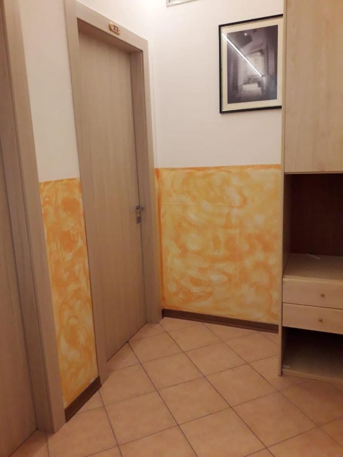 Albergo Del Turista Vernasca Buitenkant foto