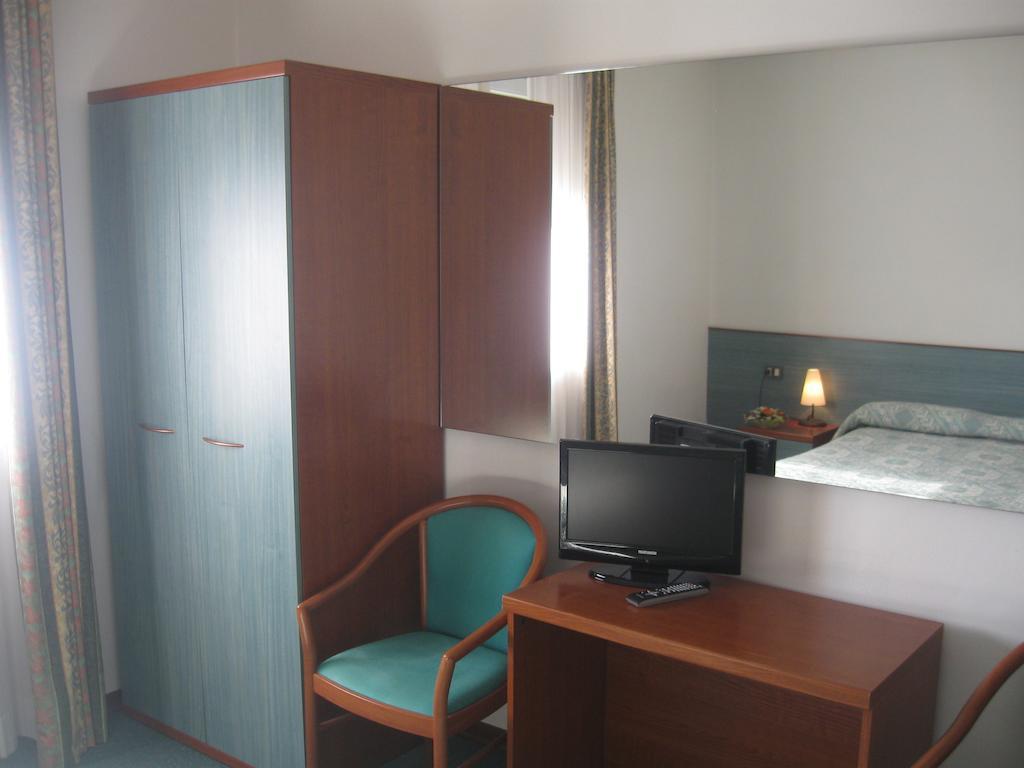 Albergo Del Turista Vernasca Kamer foto