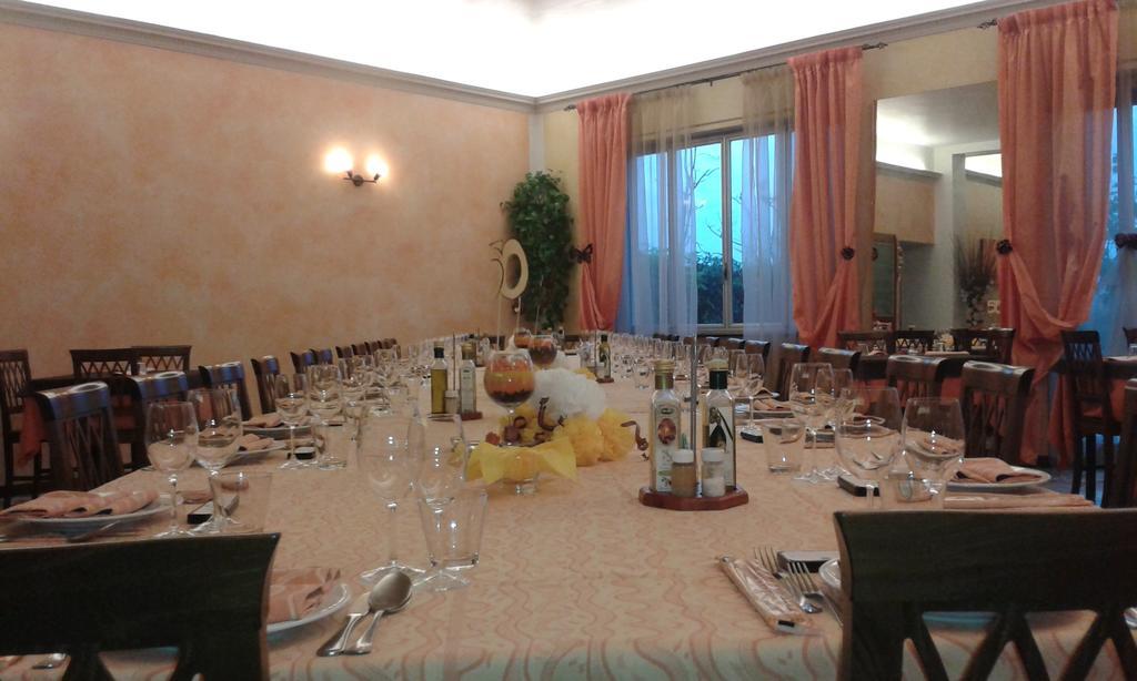 Albergo Del Turista Vernasca Buitenkant foto
