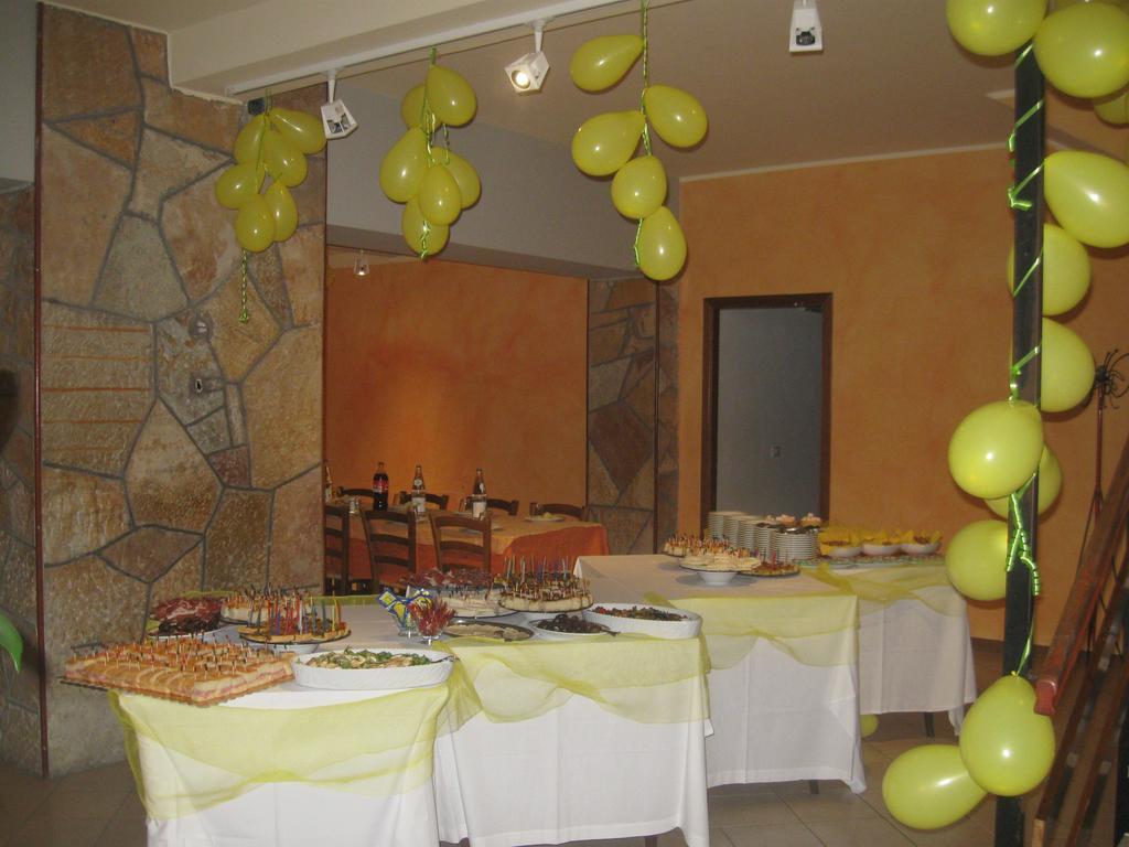 Albergo Del Turista Vernasca Buitenkant foto