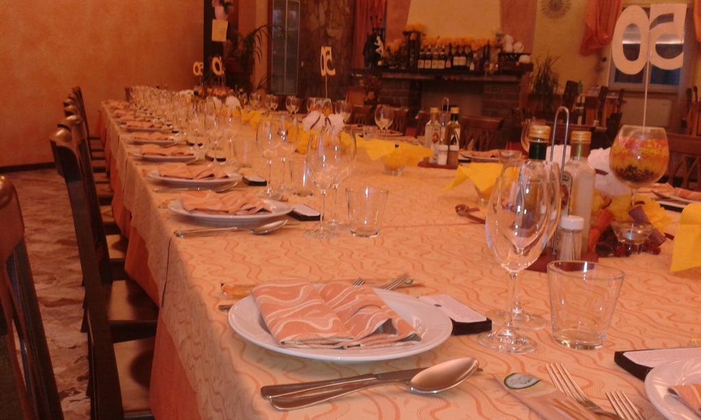 Albergo Del Turista Vernasca Buitenkant foto