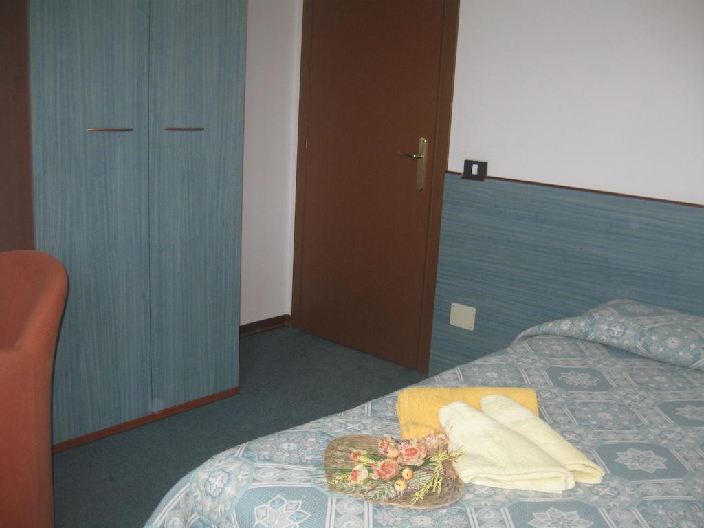 Albergo Del Turista Vernasca Kamer foto